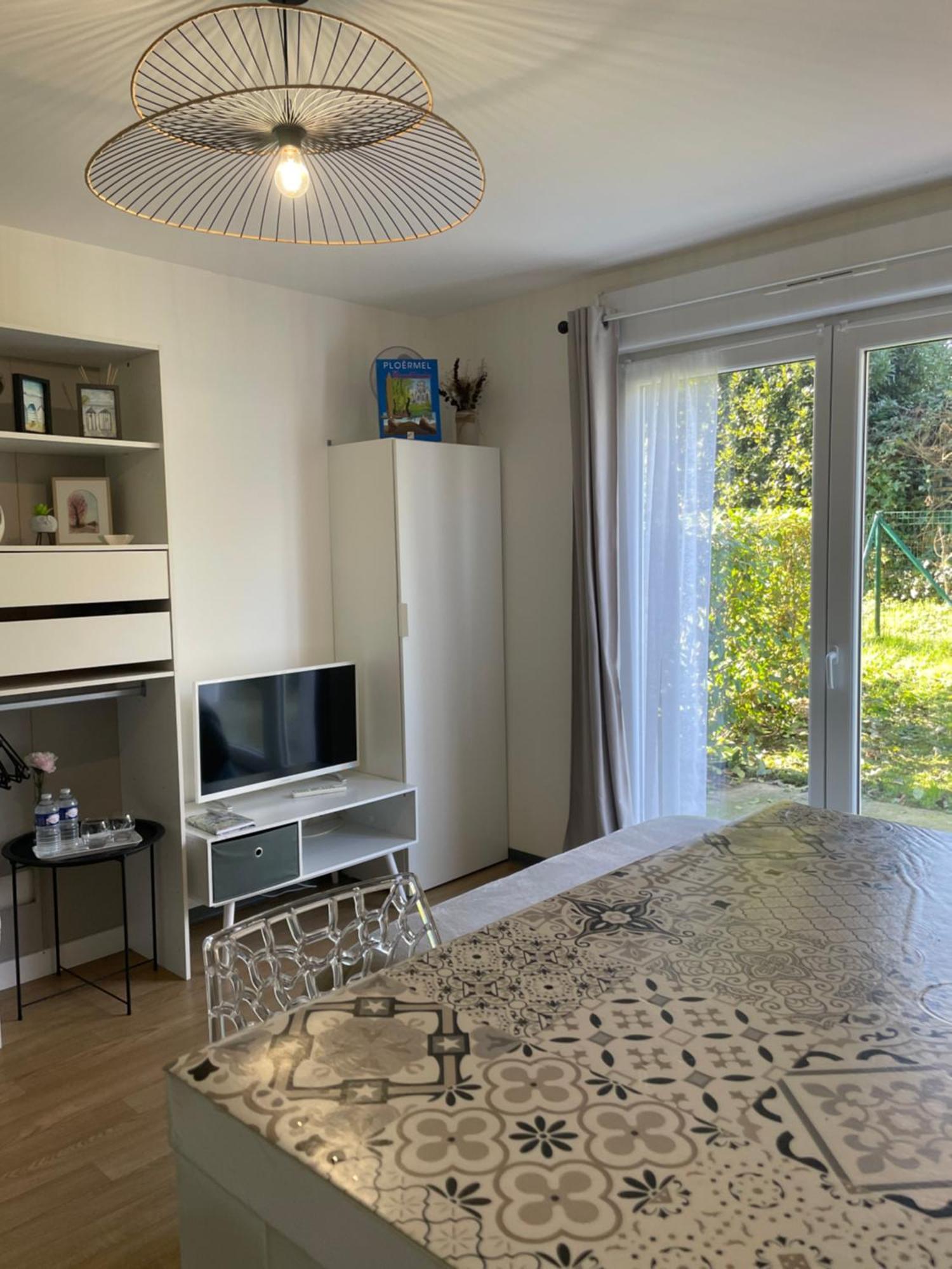 Apartmán Le Jardin De Broceliande Ploërmel Exteriér fotografie